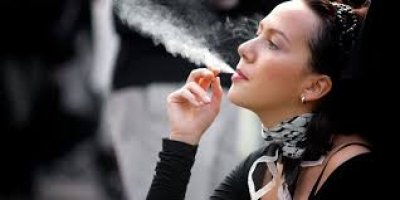 Ojo al dato: A los fumadores les envejece la piel dos años y medio más cada 10 años de hábito